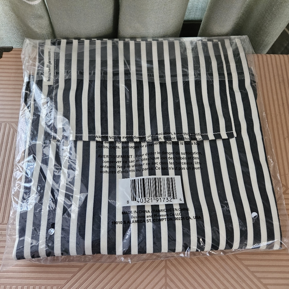 Business & Pleasure Striped Apron Lauren FabFitFun NWT One Size Adjustable Chic - Picture 5 of 8